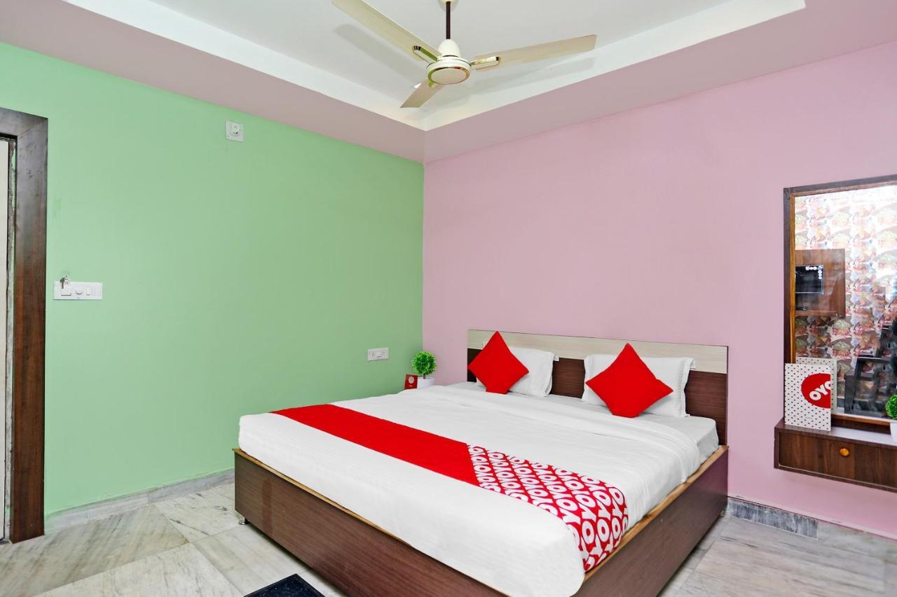 Super Collection O Aryan Hotel Khandagiri Bagian luar foto