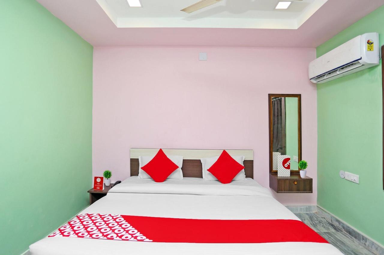 Super Collection O Aryan Hotel Khandagiri Bagian luar foto