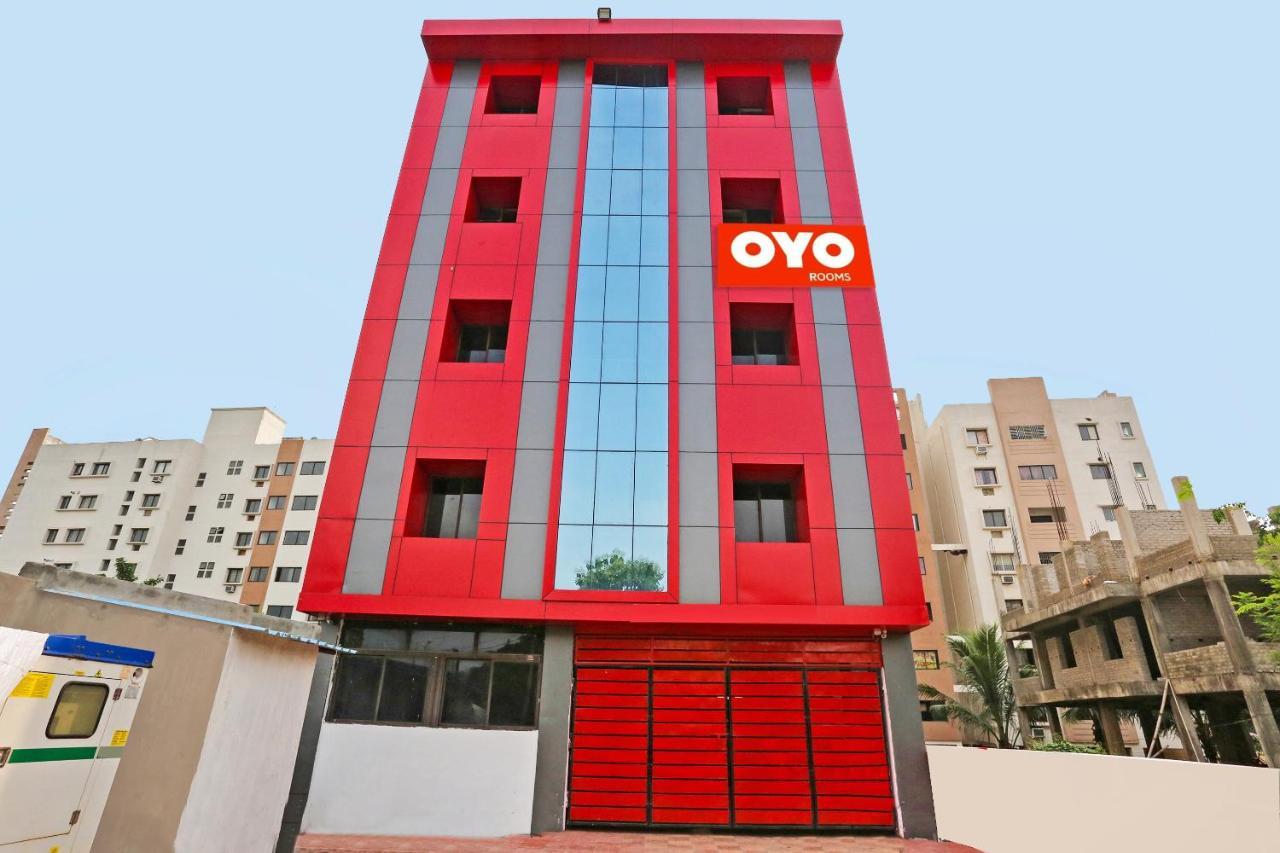 Super Collection O Aryan Hotel Khandagiri Bagian luar foto