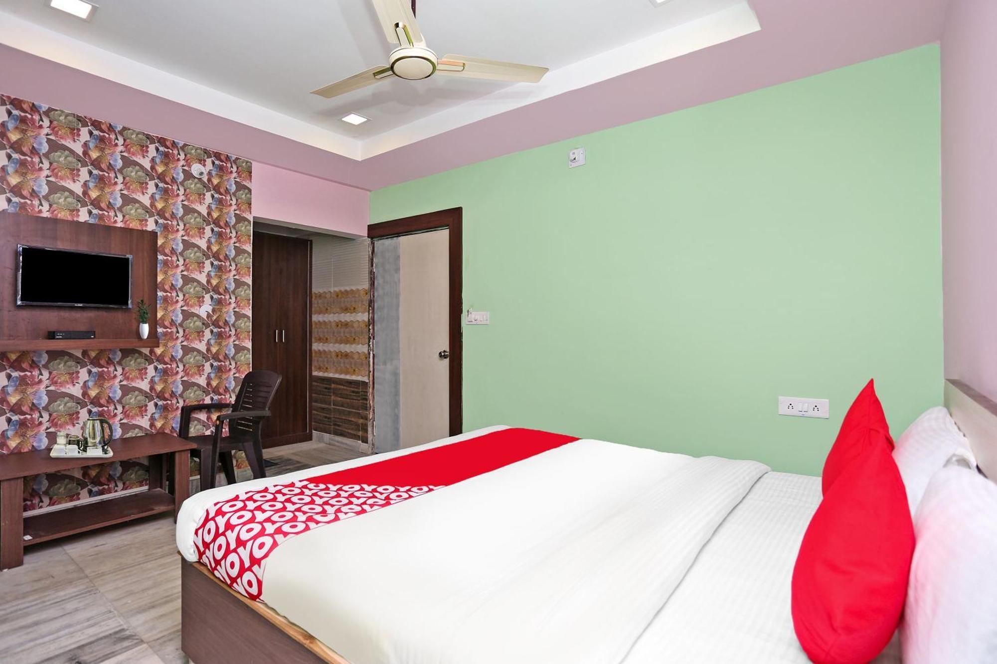 Super Collection O Aryan Hotel Khandagiri Bagian luar foto